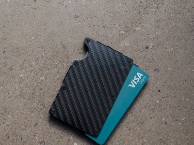 Minimalist digital access card for fitness routine